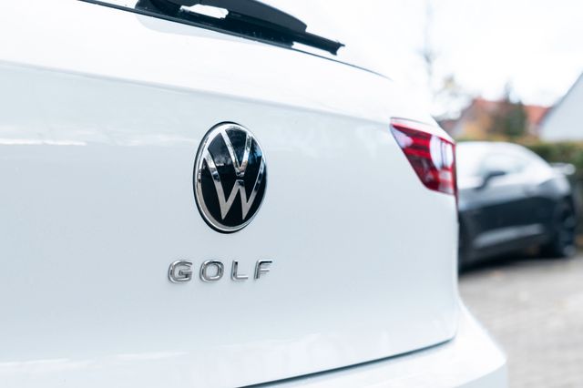 Volkswagen Golf 8 2.0 TDI LIFE/ BUSINESS/ AHK/ LED+ Volkswagen Golf 8 2.0 TDI LIFE/ BUSINESS/ AHK/ LED+