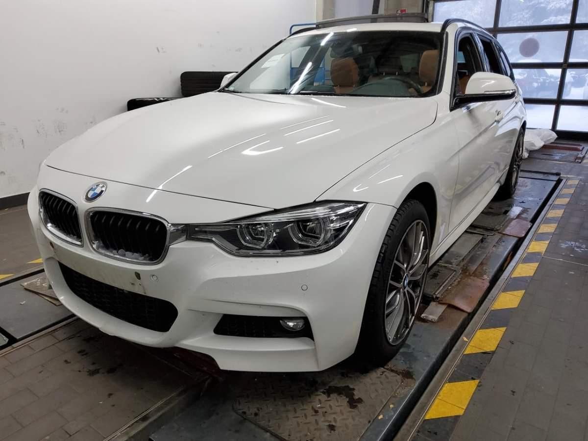 BMW 320i Touring xDrive M Sport **LED/AHK/PANO/CAM**