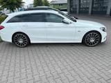 Mercedes-Benz Mercedes C 350 - Mercedes-Benz C 350 mit Benzin-Antrieb: Kombi, Automatik