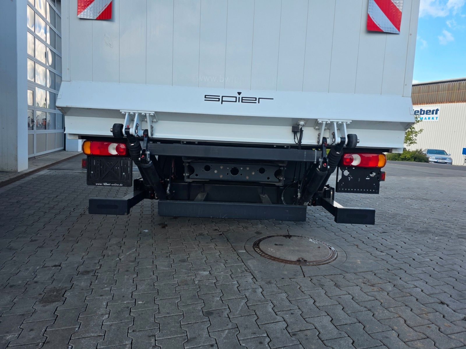 Fahrzeugabbildung Iveco Eurocargo ML75E16 LBW 1.000kg Klima Schalter