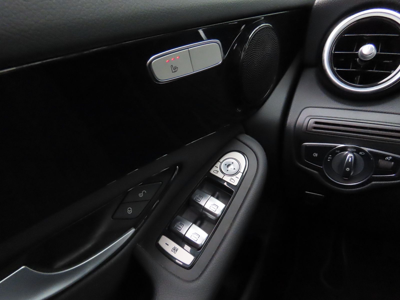 Mercedes-Benz GLC 220d 4MATIC Autom. Sitzheizung Klimaauto. foto 16