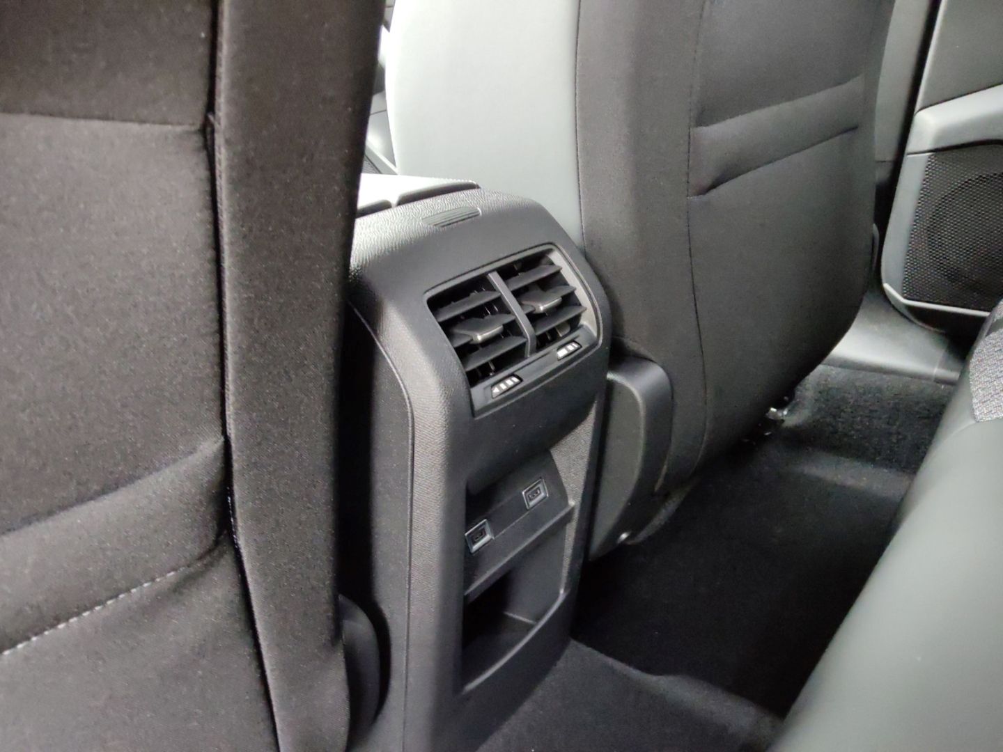 Peugeot 308 - Bild 18