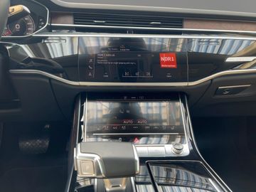 Audi A8 - 12