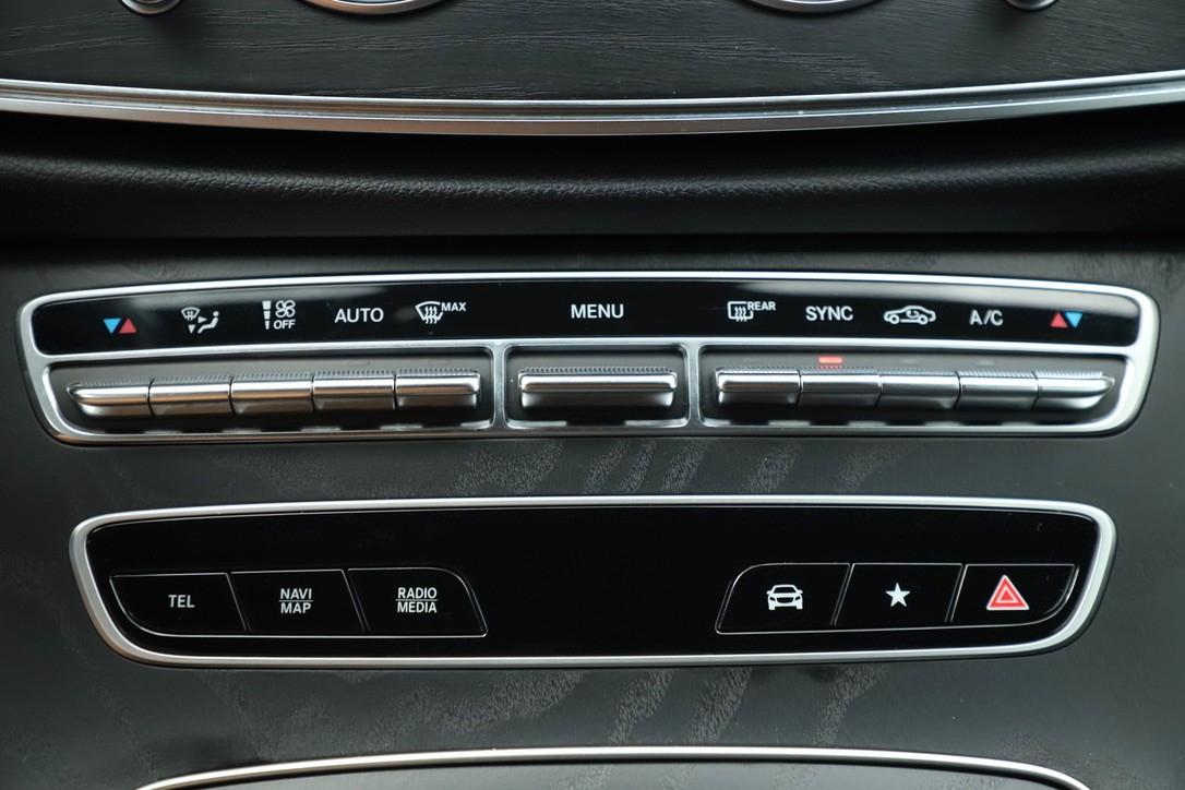 Mercedes-Benz E 220 d T-Modell AMG AHK SCHIEBEDACH