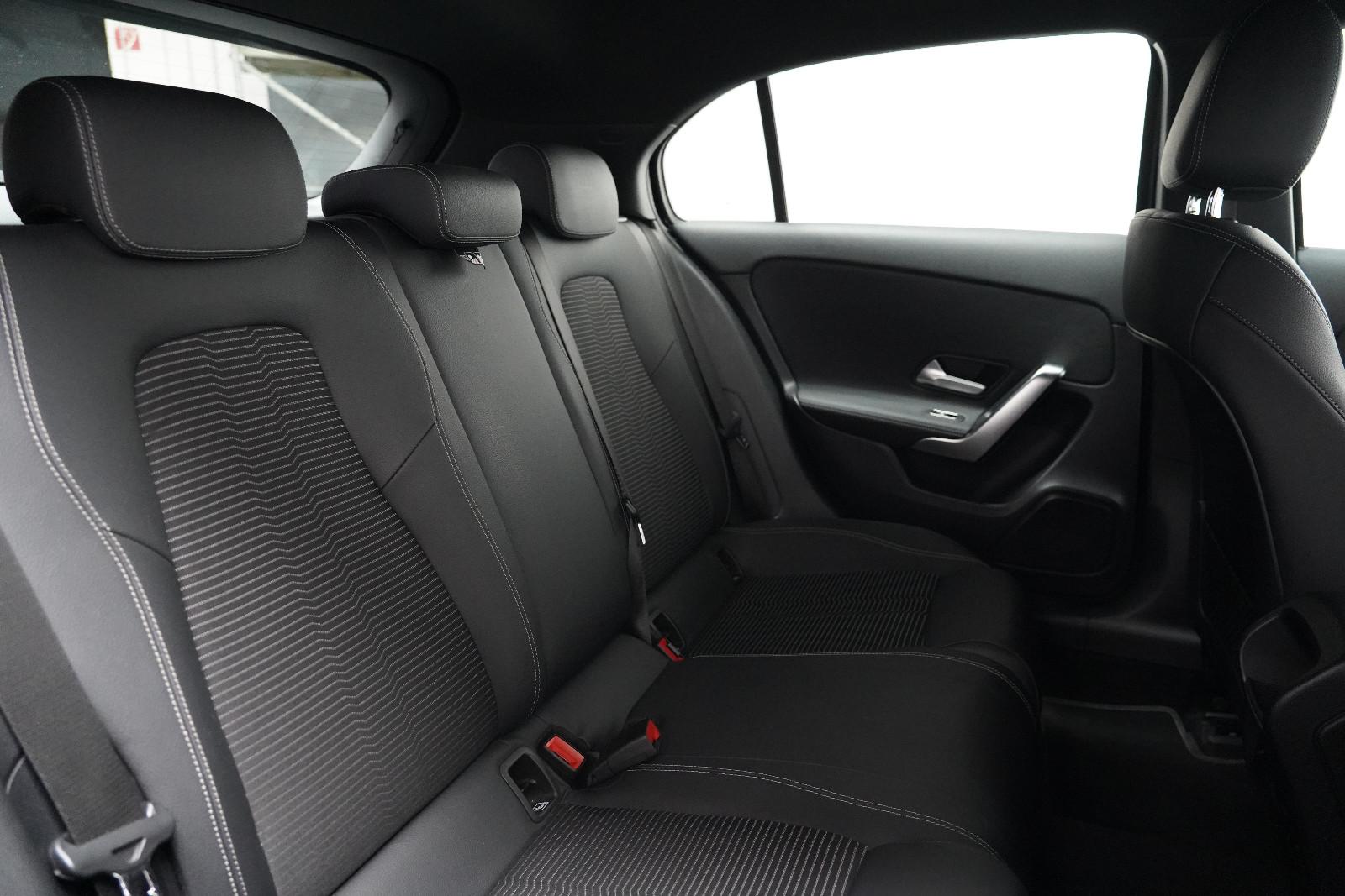 Mercedes-Benz A-Class Progressive Widescreen Kamera MBUX DAB, миниатюра 24
