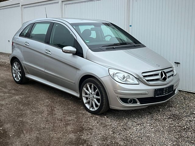 Mercedes-Benz B200 Automatik abn. AHK Alu SHZ 145tkm TÜV neu !