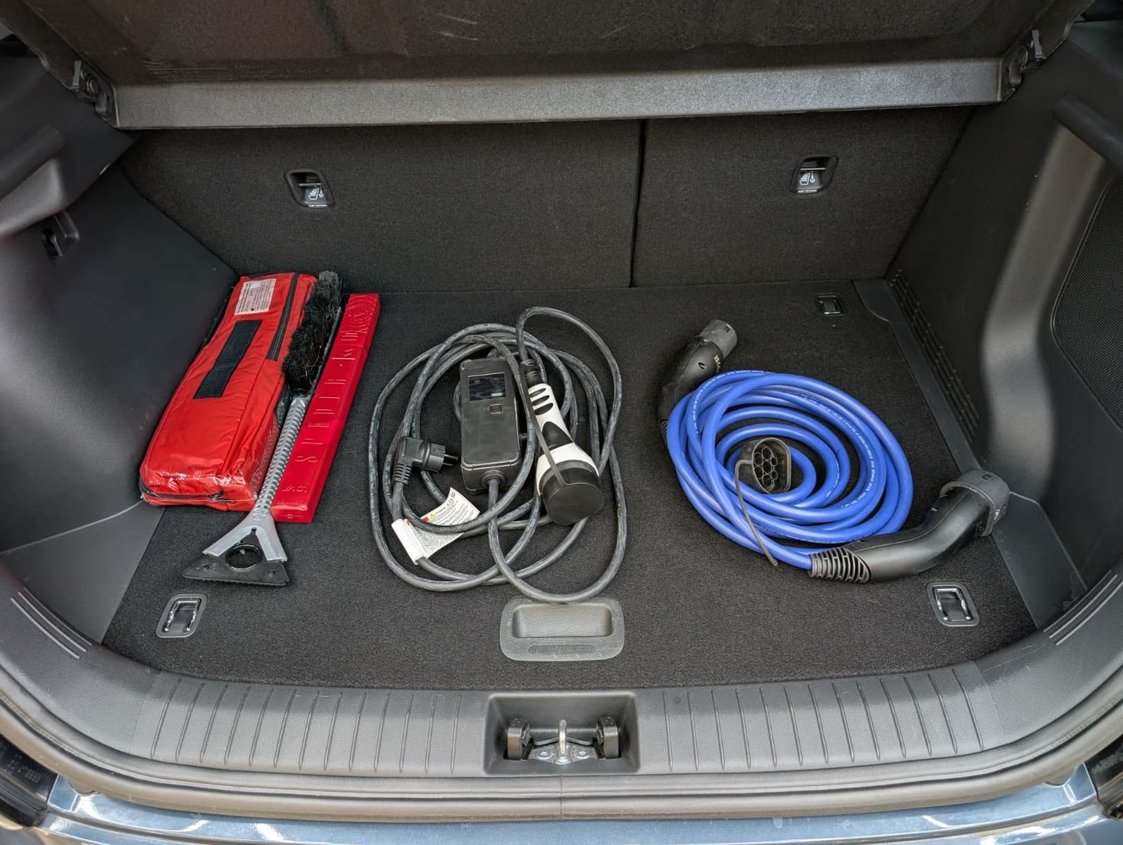Fahrzeugabbildung Hyundai Kona Elektro Prime LEDER+LED+NAVI+HEAD+KRELL+ACC
