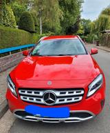 Mercedes-Benz GLA 180 DCT -