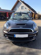 MINI Cooper SD Cabrio Cooper S incl. Fahrradträger - MINI mit Diesel-Antrieb: Kleinwagen, Schaltgetriebe