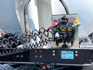 Fahrzeugabbildung Lag Kipp Silo 55 cbm, Liftachse, 1-A Zustand