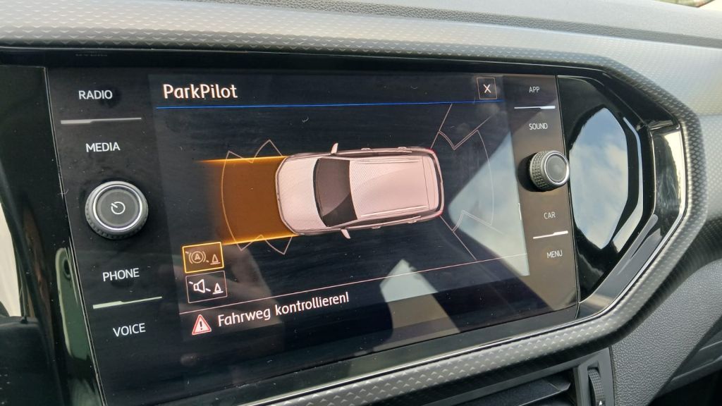 Fahrzeugabbildung Volkswagen T-Cross 1.0 TSI OPF Life *Sitzh. v*Lichtsensor*
