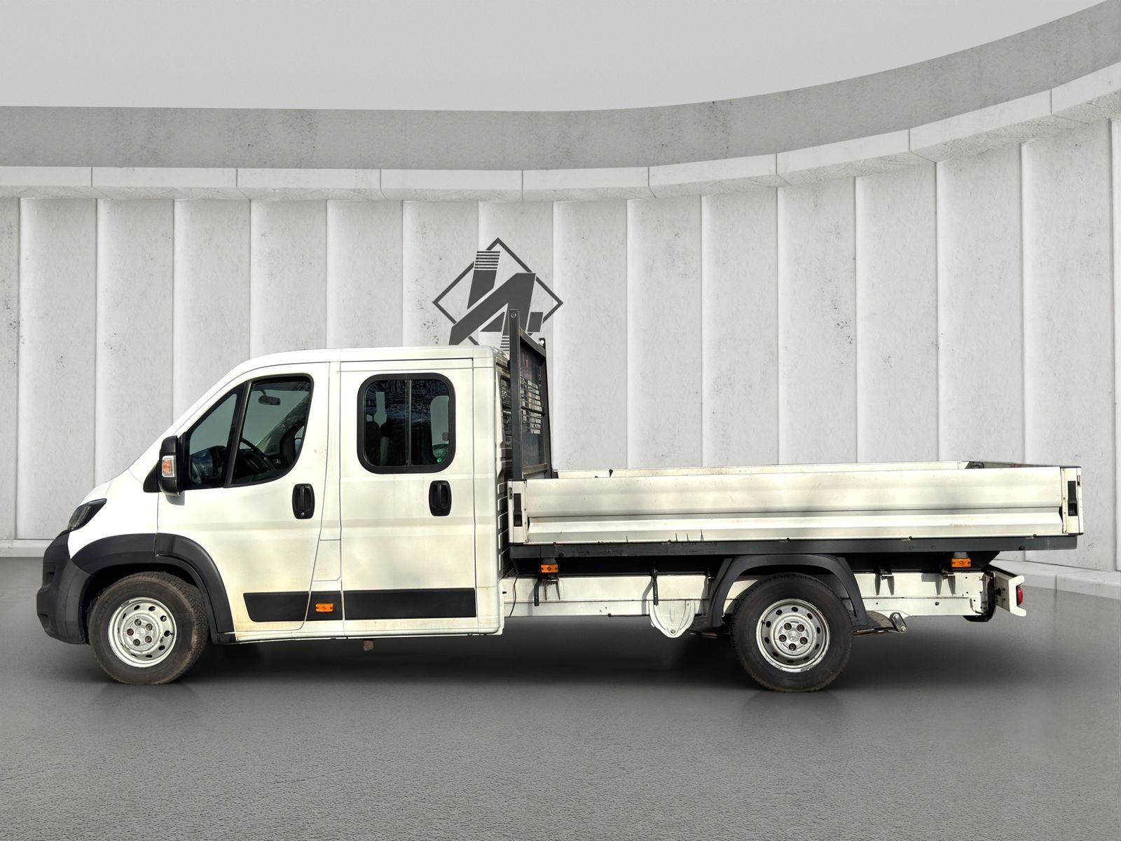 Fahrzeugabbildung Peugeot Boxer 435 L4 BlueHDi 165 DoKa*Klima*AHK*DOPPELK*