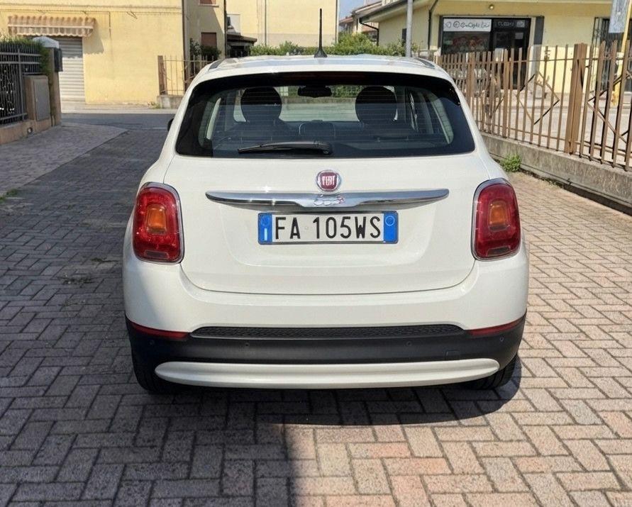 Fiat 500X 2015 — салон