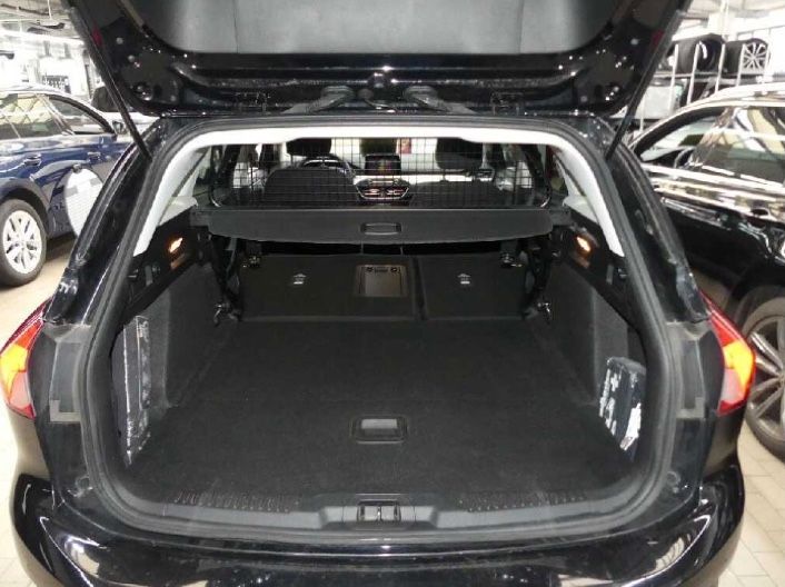 Fahrzeugabbildung Ford Focus T C&C 1.5 EB TEMP/LED/NAVI/SHZ/PDC/8Fach