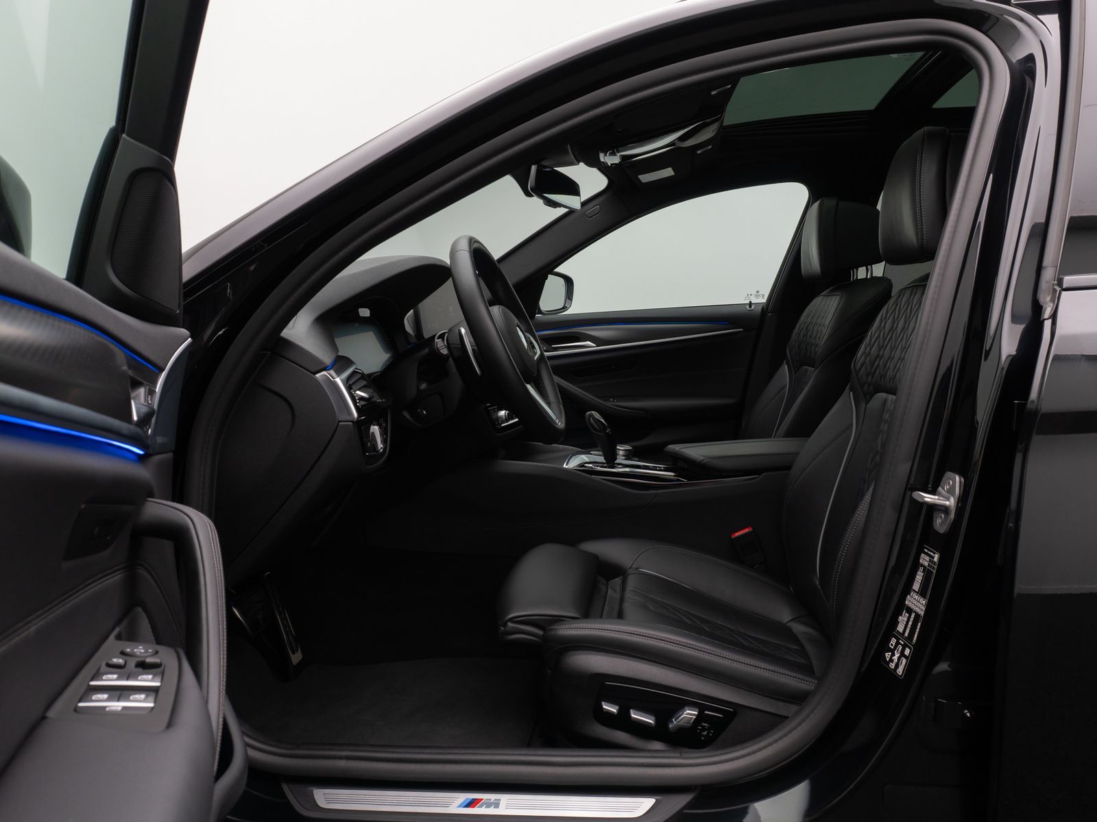 Fahrzeugabbildung BMW 540d xD M Sport DAB Laser HiFi HUD Panorama 20"
