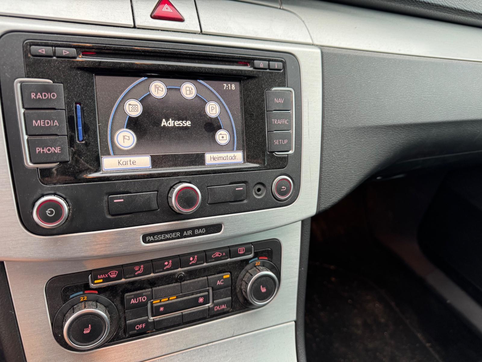 Volkswagen Passat 2010 — photo 13