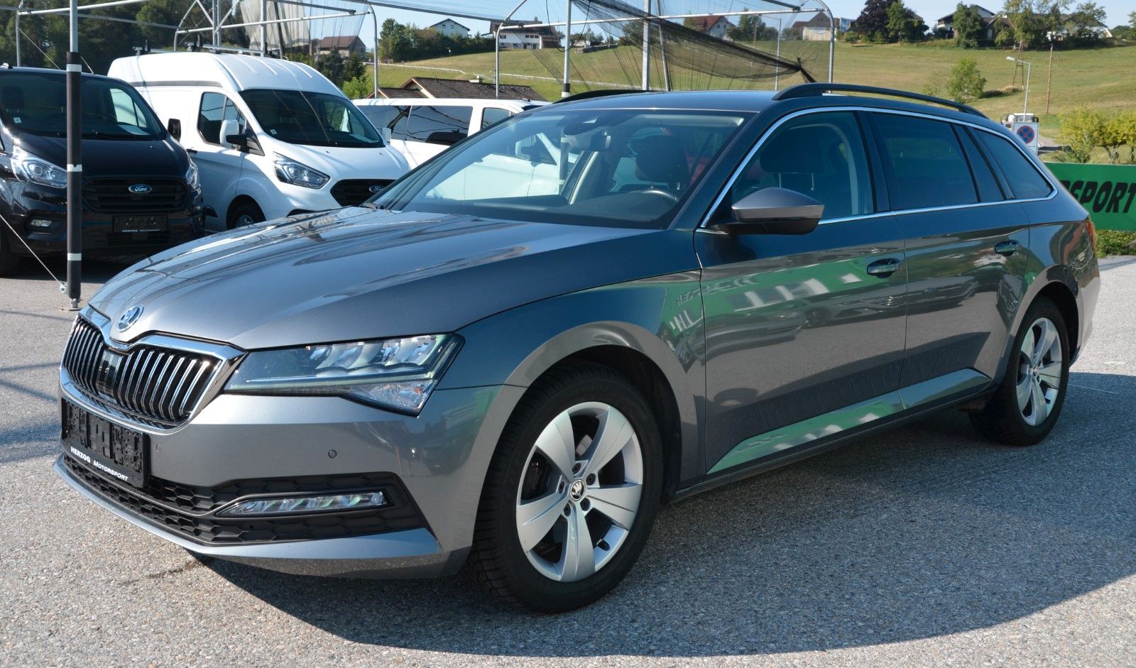 Skoda Superb Kombi 2,0 TDI DSG LED VIRTUAL EXP:14.950 imagem 2