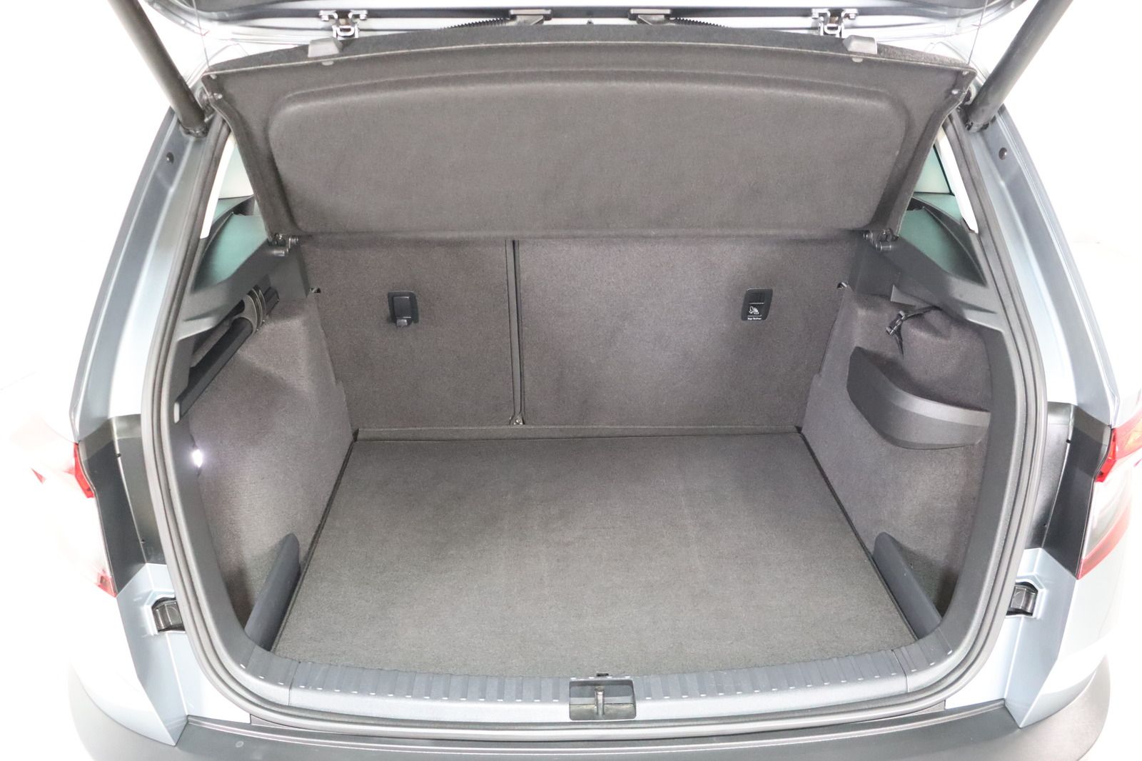 Fahrzeugabbildung SKODA Karoq 4x4 Memory * Navi * DSG * LED * AHK