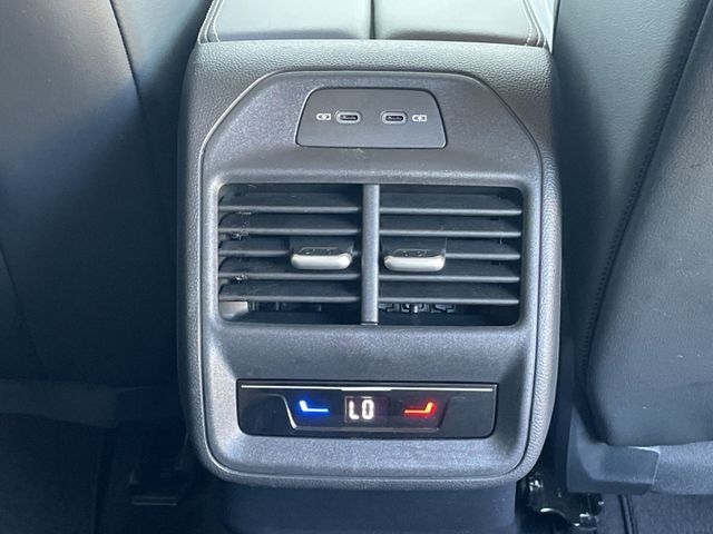 Passat Variant 1.5 eTSI Business AHK/Kamera/Navi