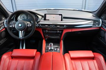 2018 BMW X5 M — миниатюра 26