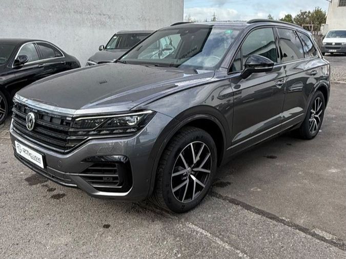 Fahrzeugabbildung Volkswagen Touareg R-Line 4Motion
