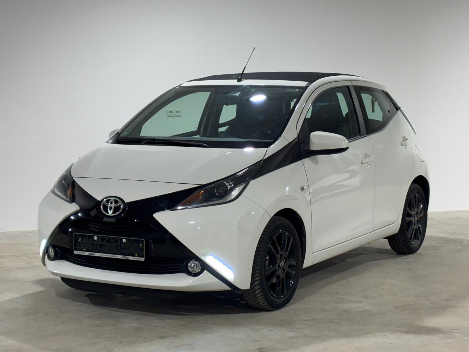Toyota Aygo 5-Türer x-wave/Rückfahrkamera/Faltdach/Rfk