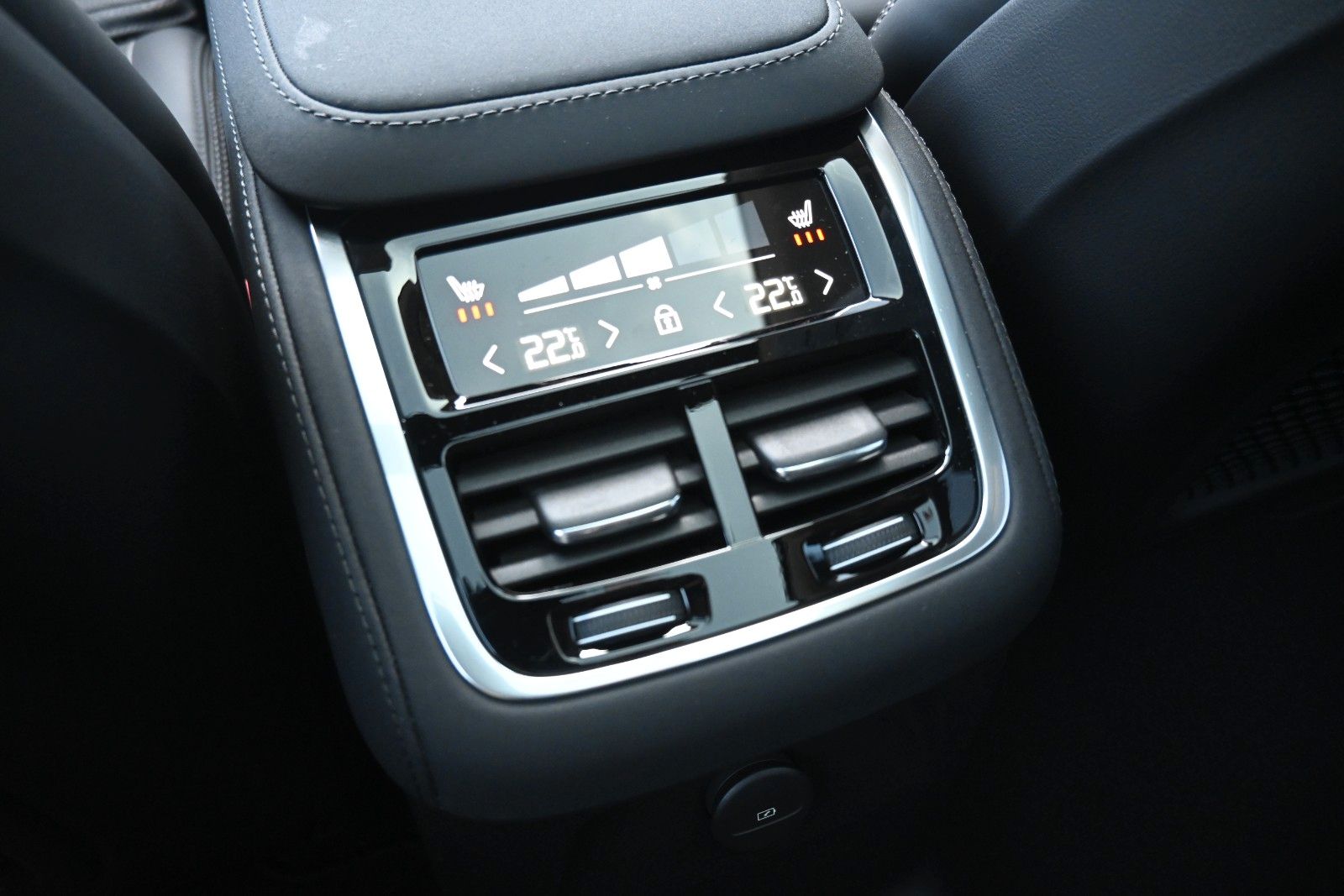 Fahrzeugabbildung Volvo XC90 Ultra Bright T8 AWD Recharge*LUFT*PANO*STHZ