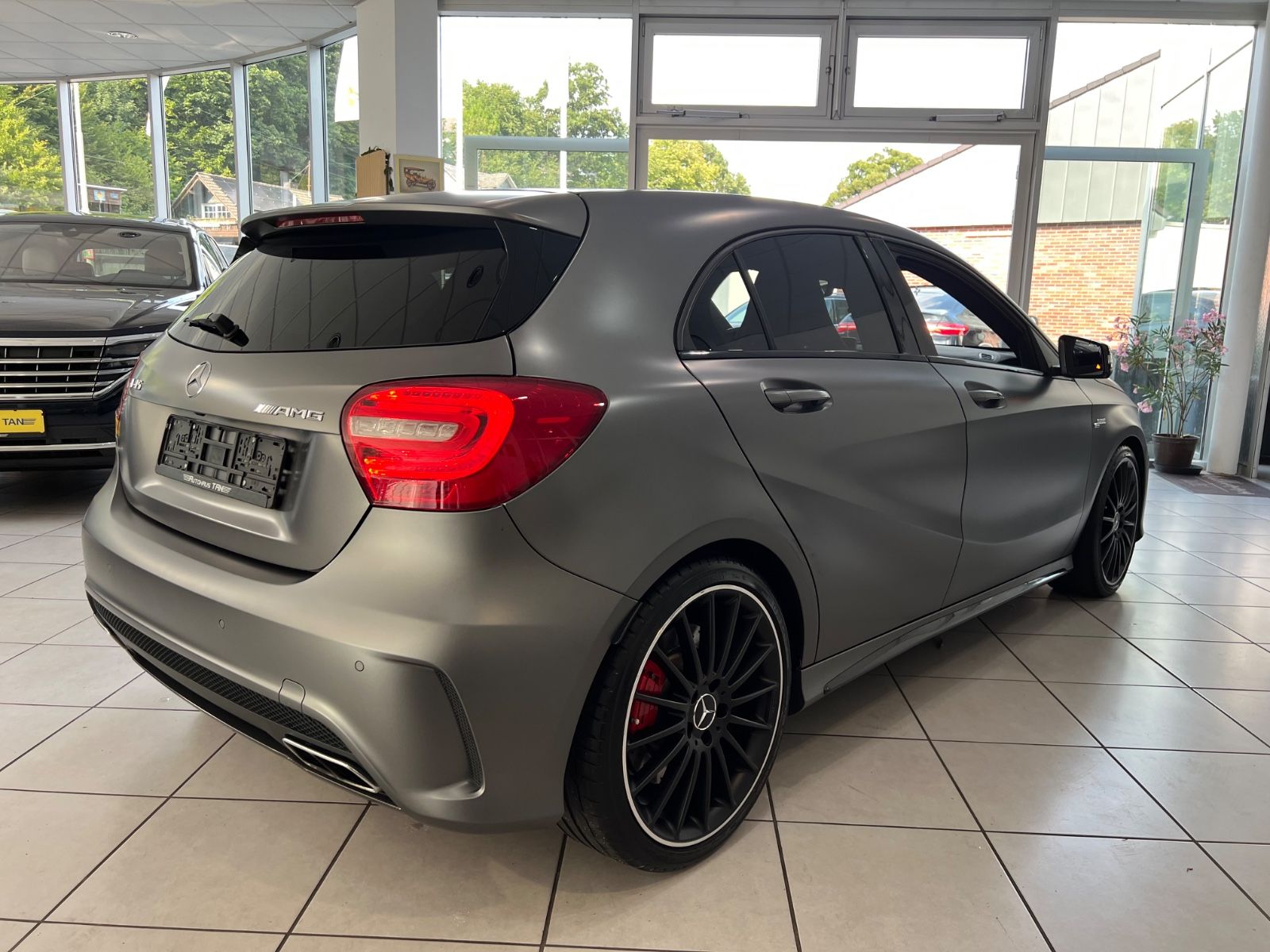 Fahrzeugabbildung Mercedes-Benz A 45 AMG 4Matic*MATT-GRAU*PERFORMANCE SITZE&AUSP