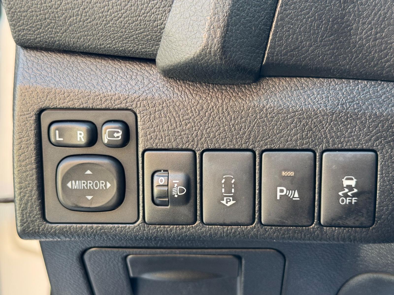 Toyota Auris 2015 — photo 15