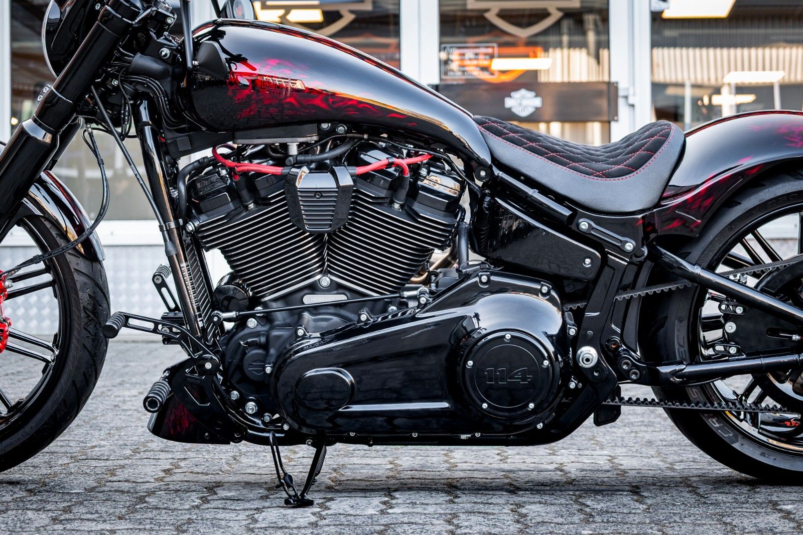 Fahrzeugabbildung Harley-Davidson FXBRS BREAKOUT 114 cui Kesstech - Airride-
