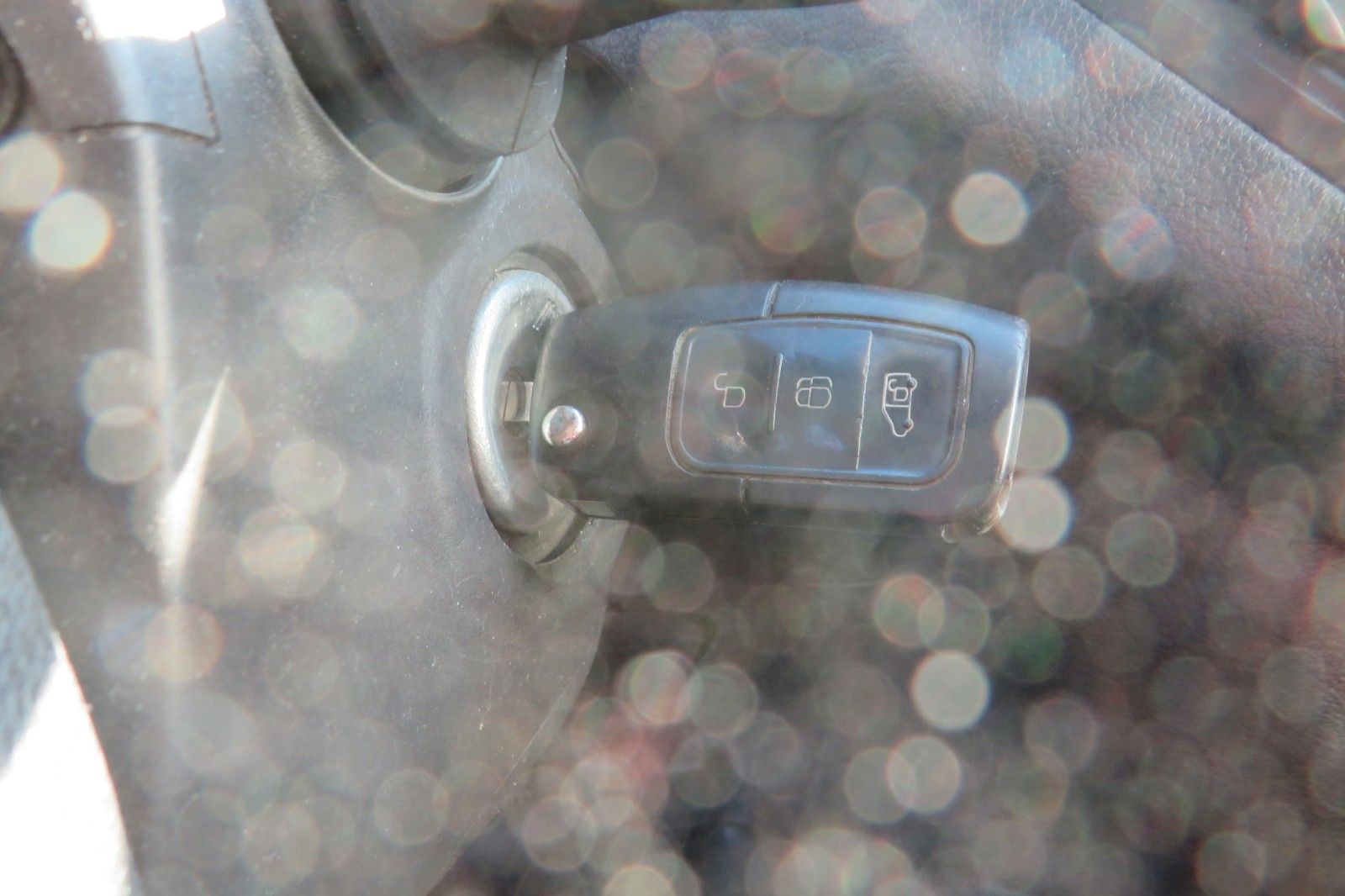 Fahrzeugabbildung Ford Transit Courier Trend KASTEN KLIMA FLÜGEL 1.HD