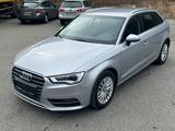 Audi A3 Sportback ambiente S-Tronic Bi-Xenon Tempo - Audi A3: Sportback Ambiente
