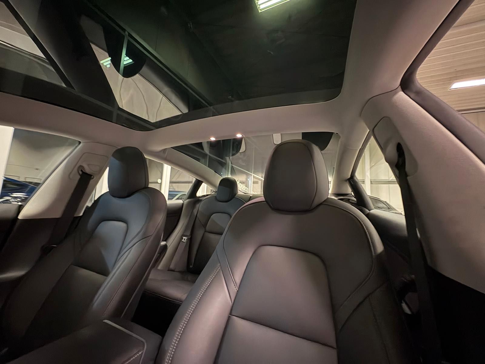 Fahrzeugabbildung Tesla Model 3 Long Range Dual AWD