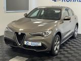 Alfa Romeo Stelvio 2.0 Turbo Super Q4 Navi Kamera Xenon H&K - Alfa Romeo: Leder