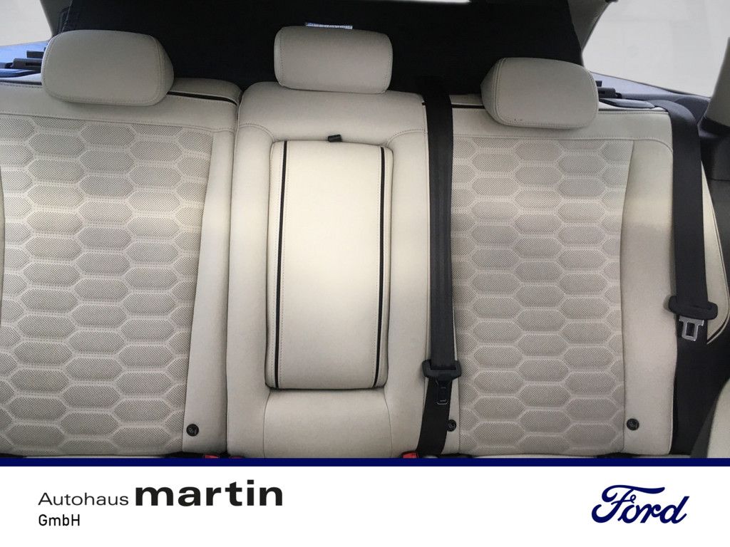 Fahrzeugabbildung Ford Mondeo 2.0 Vignale NAVI PDC ACC STANDHZ LED PANO