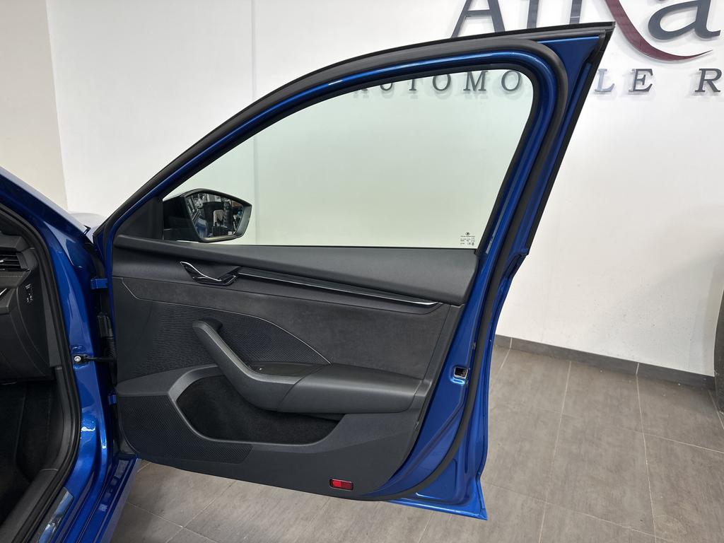 Skoda Octavia 2022 г. Синий, пробег 56750 км
