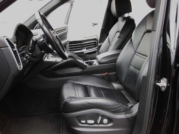 Porsche Cayenne - 7