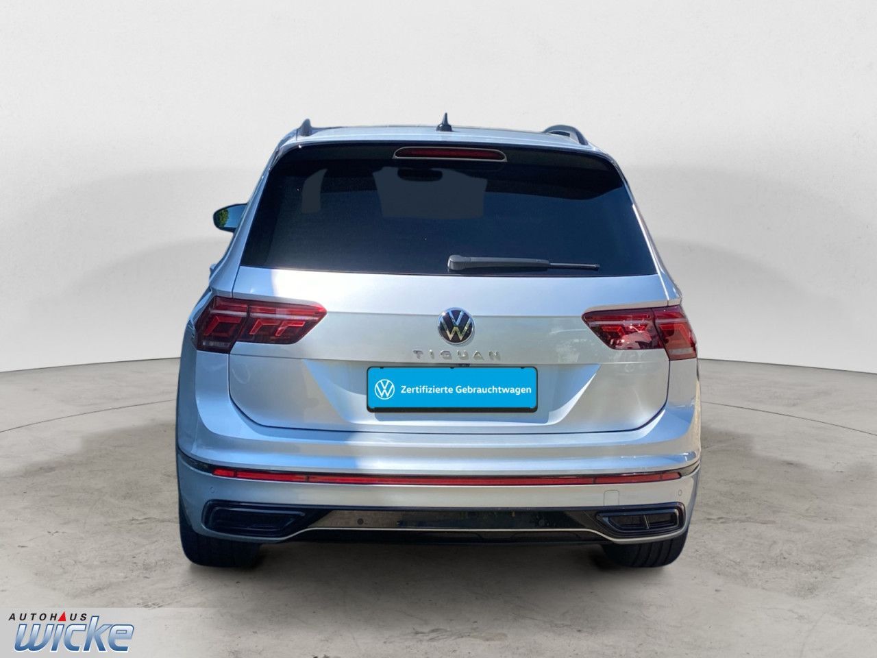 Volkswagen Tiguan 1.5 TSI DSG R-Line NAVI KLIMA PANO PDC foto 5