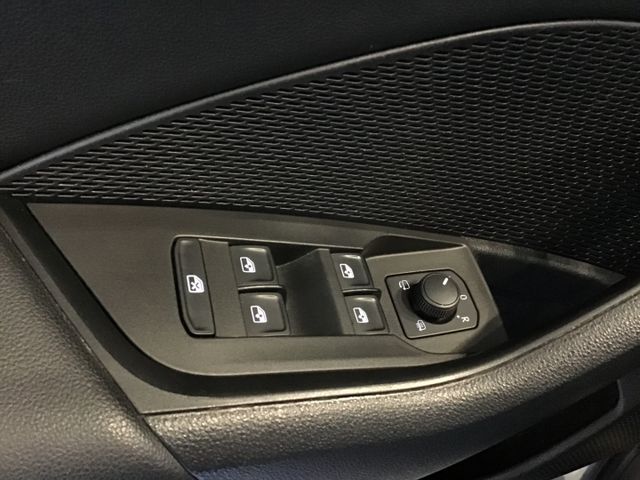 Fahrzeugabbildung Skoda Octavia Ambition 2.0 TDI Combi DSG/Navi/Tempo