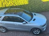 Mercedes-Benz ML 350 4MATIC BlueEFFICIENCY_(1.Hand/ Rentner) - Mercedes-Benz Ml