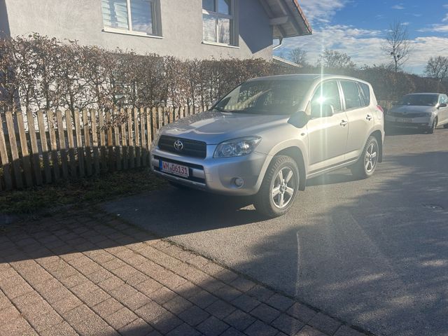 Toyota RAV 4 , Automatik, Allrad, sehr gepflegt