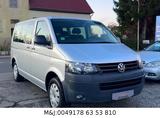 Volkswagen T5 2.0 Caravelle/9Sitze/PDC/AHK/TÜV Neu/1Hand - silberne Volkswagen T5 Caravelle