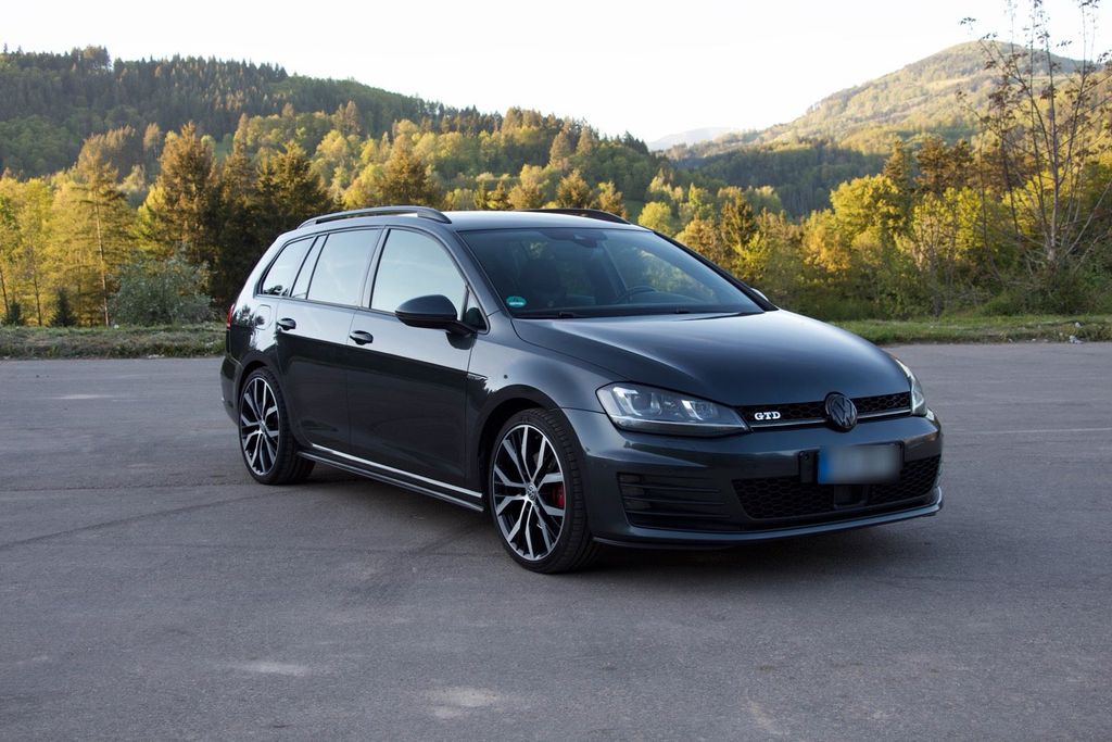 Image of Volkswagen Golf