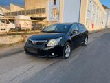 Toyota Avensis Combi 2.2 D-CAT Automatik V... - Toyota Avensis mit Diesel-Antrieb: Kombi, Automatik, 2.2