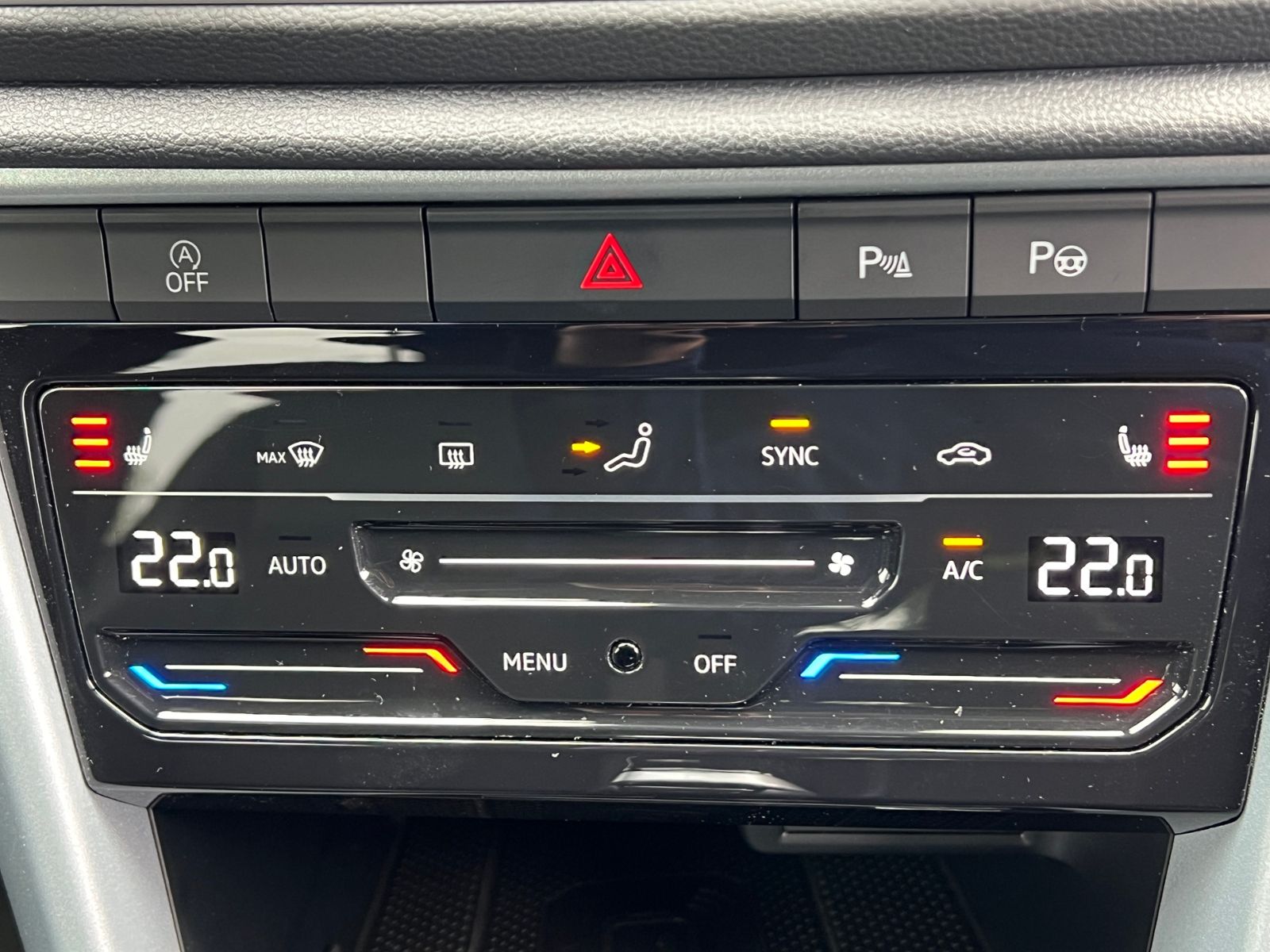 Fahrzeugabbildung Volkswagen T-Roc GOAL 1.5 TSI DSG *AHK, LED, "Plus"-Paket,