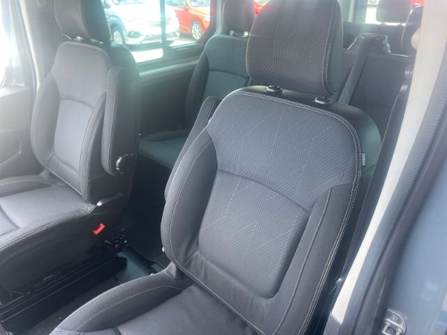 Fahrzeugabbildung Renault Trafic 2.0 Blue dCi 150 L2H1 3.0t Life 8-Sitzer,