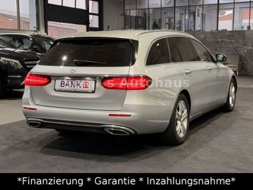 Mercedes E 220 - 4