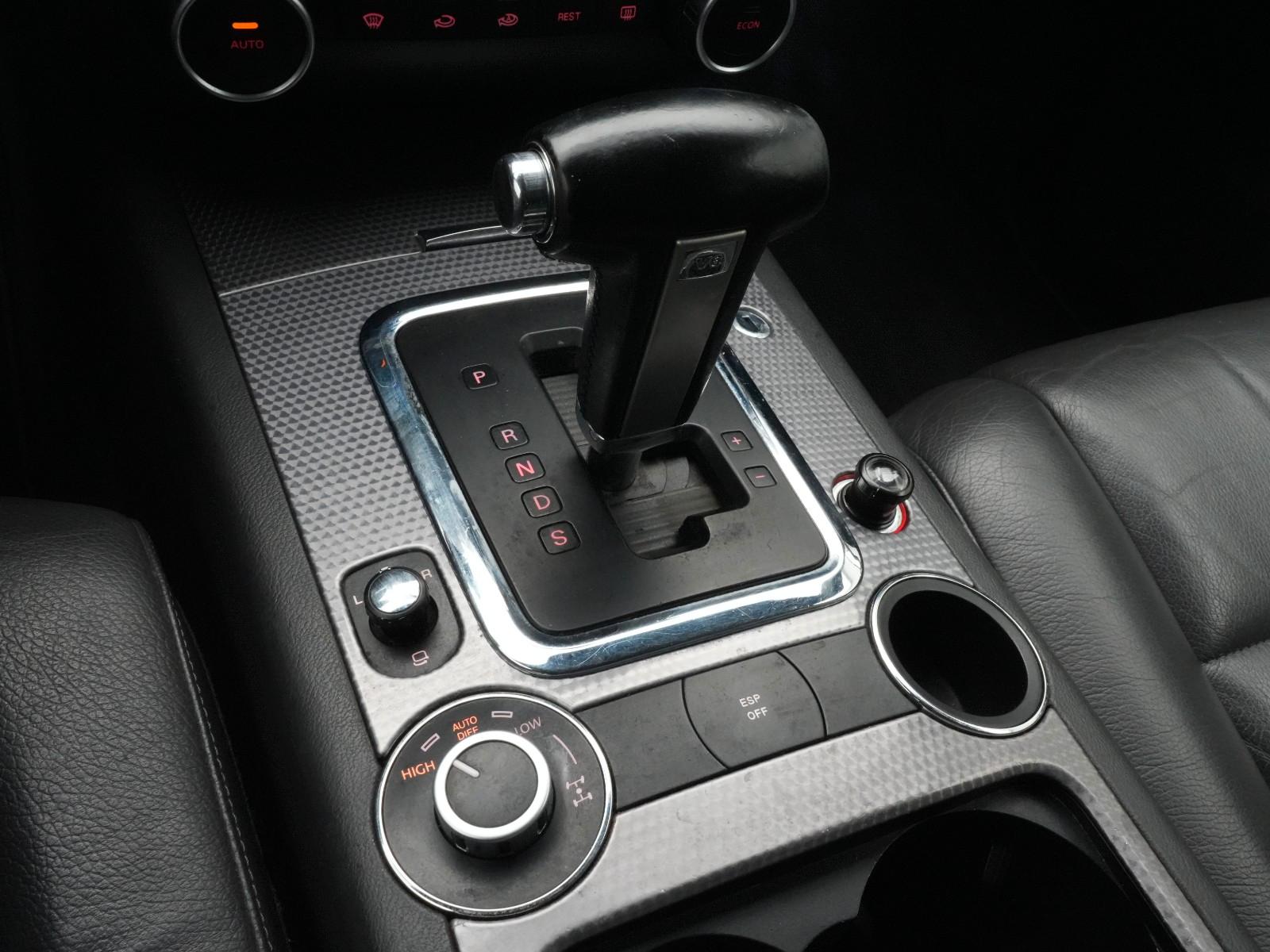 Volkswagen Touareg 2006 — photo 15