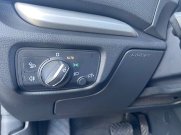 Fahrzeugabbildung Audi A3 Lim. 40 TFSI quattro sport NAVI RFK