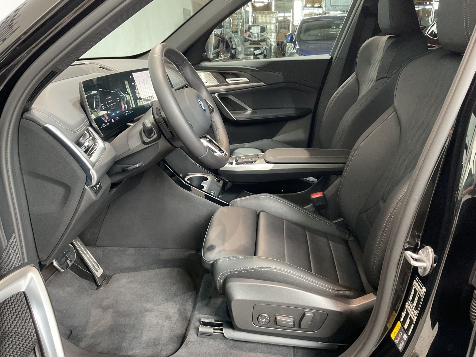 Fahrzeugabbildung BMW X1 xDrive25e M Sportpaket Head-Up HK HiFi